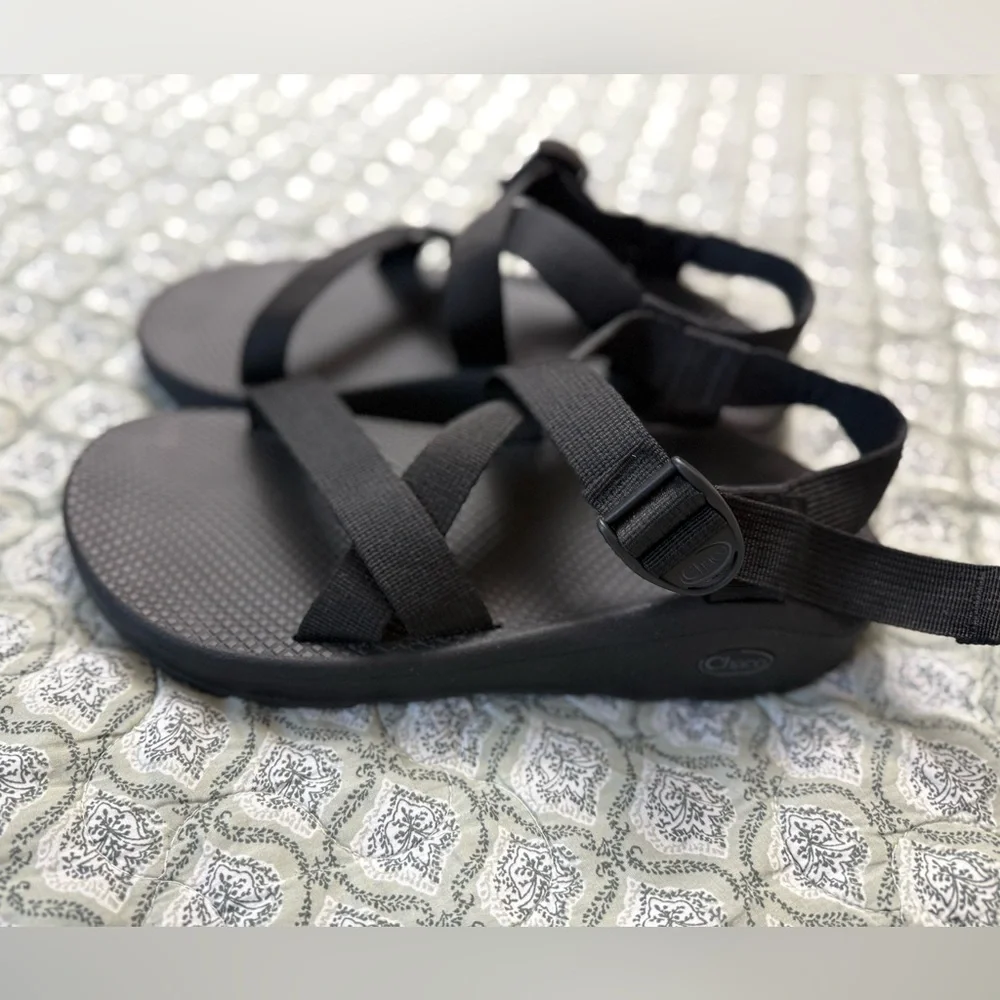 Chaco Men's Z/Cloud Adjustable Strap Cushioned Black Adventure Sandals Size‎ 11